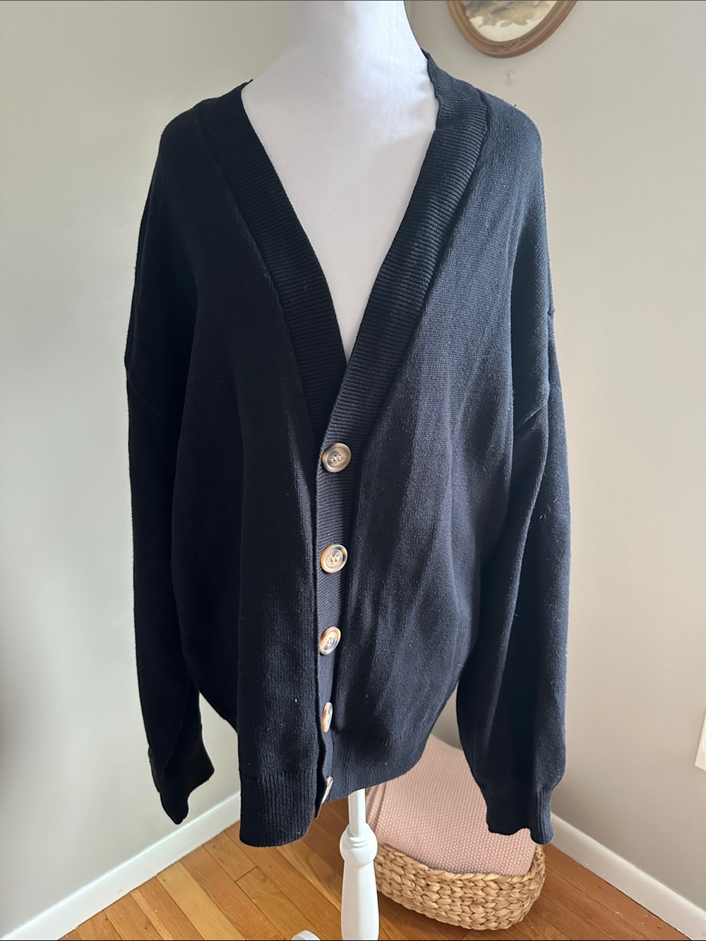 NWT Forever 21 Men 100% Cotton Classic Black V-Neck Cardigan, Unisex